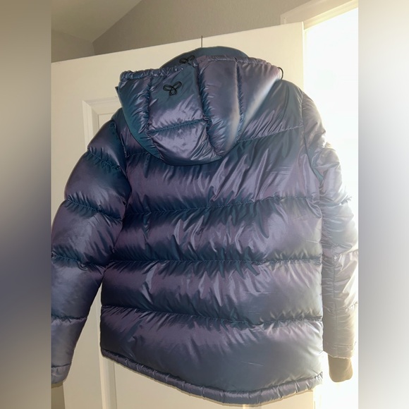 Aritzia TNA Super Puff - Picture 6 of 6